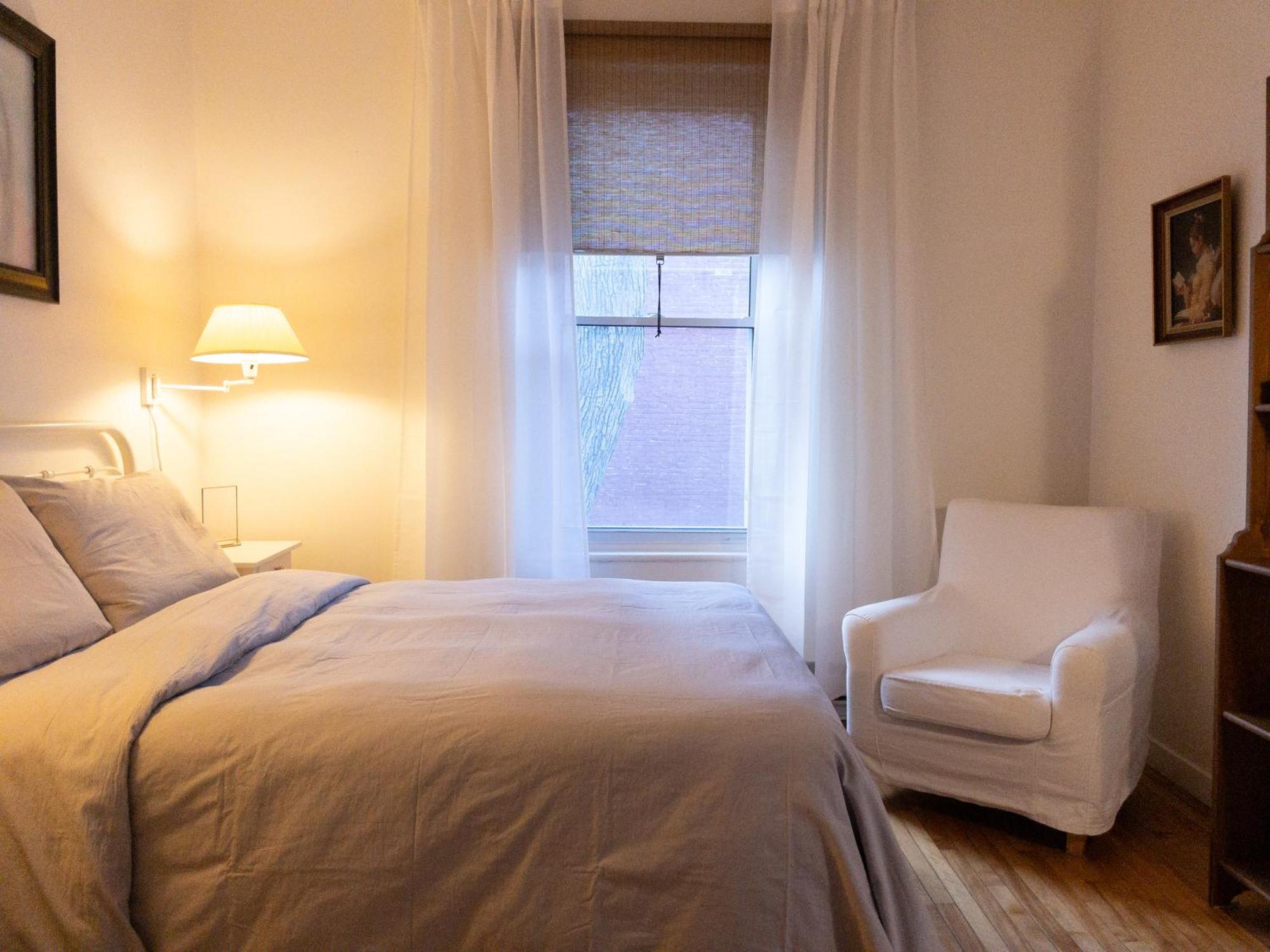 Heart Of Mtr For Memorable Experience 7Minmetro 2 Backyard Fully Equipped Villa Montreal Bagian luar foto